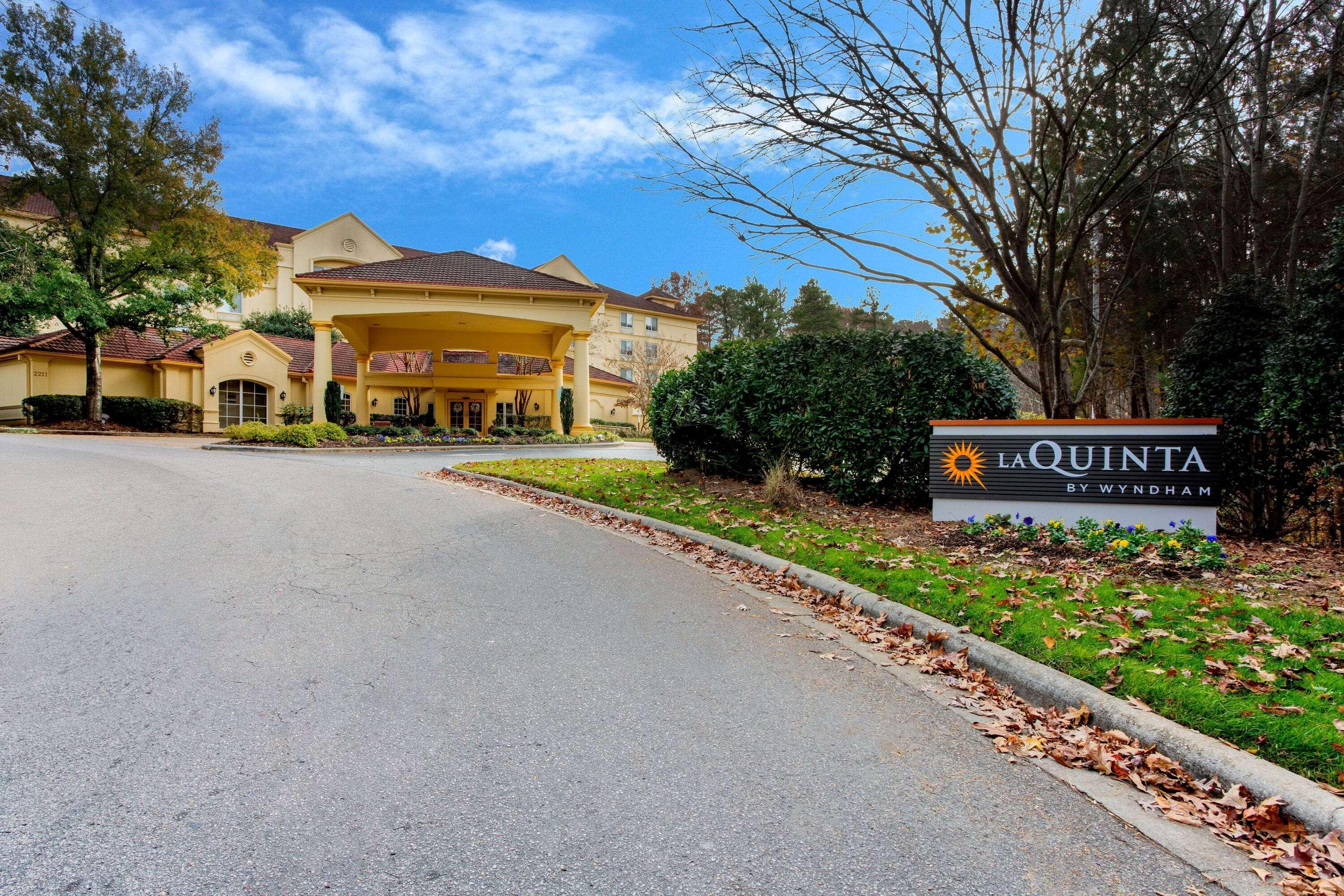 Hotel La Quinta By Wyndham Raleigh Crabtree Exterior foto