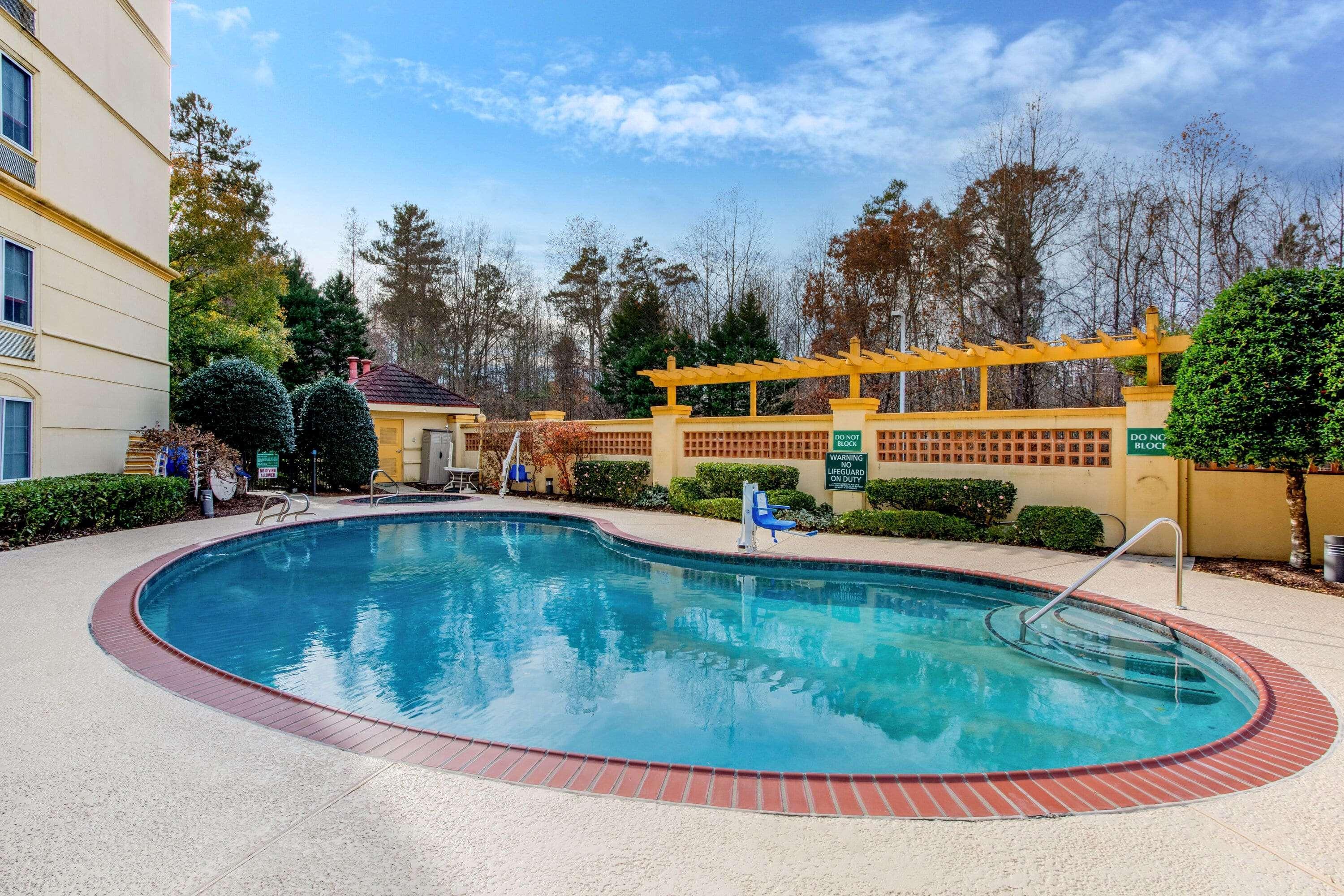 Hotel La Quinta By Wyndham Raleigh Crabtree Exterior foto