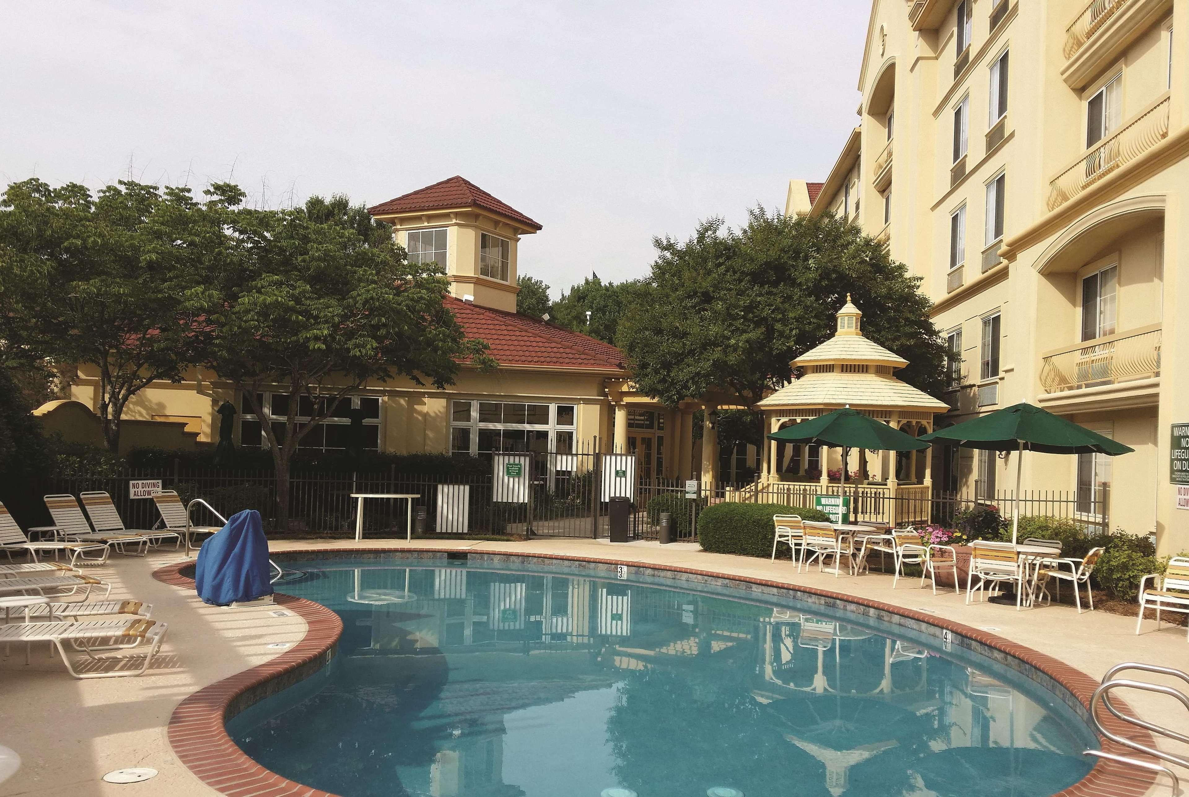 Hotel La Quinta By Wyndham Raleigh Crabtree Exterior foto