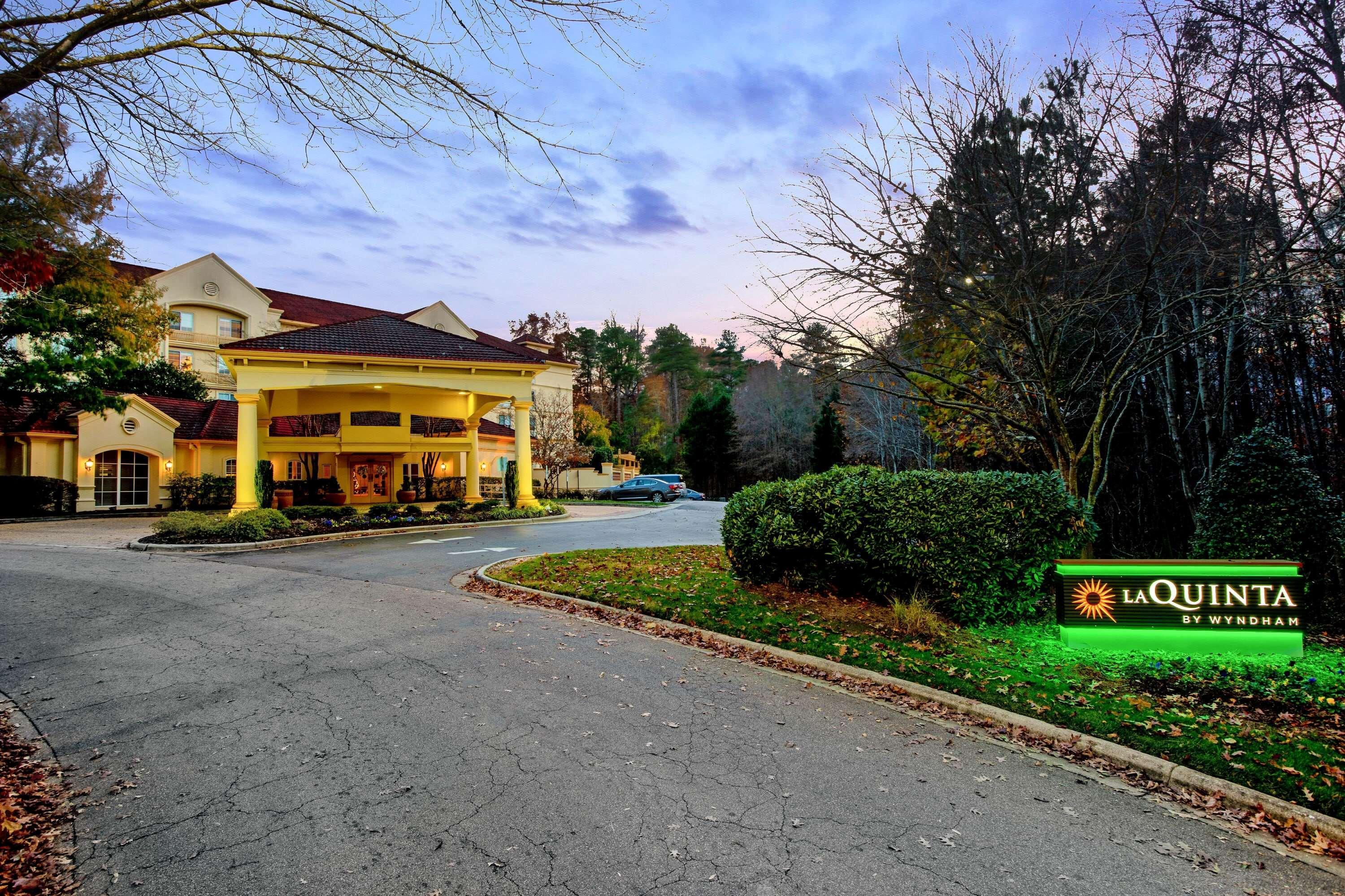 Hotel La Quinta By Wyndham Raleigh Crabtree Exterior foto